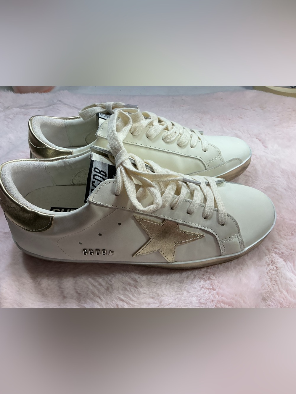Golden Goose White Sneakers with Gold Star Accent 173 - Picture 3 of 5